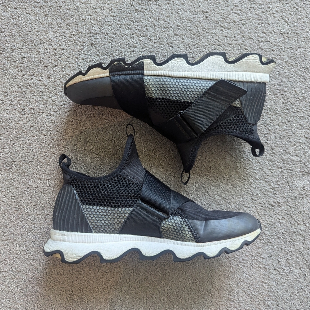 Sorel Kinetic Velcro Sneakers